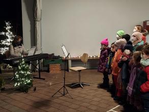 Esther mit Chor